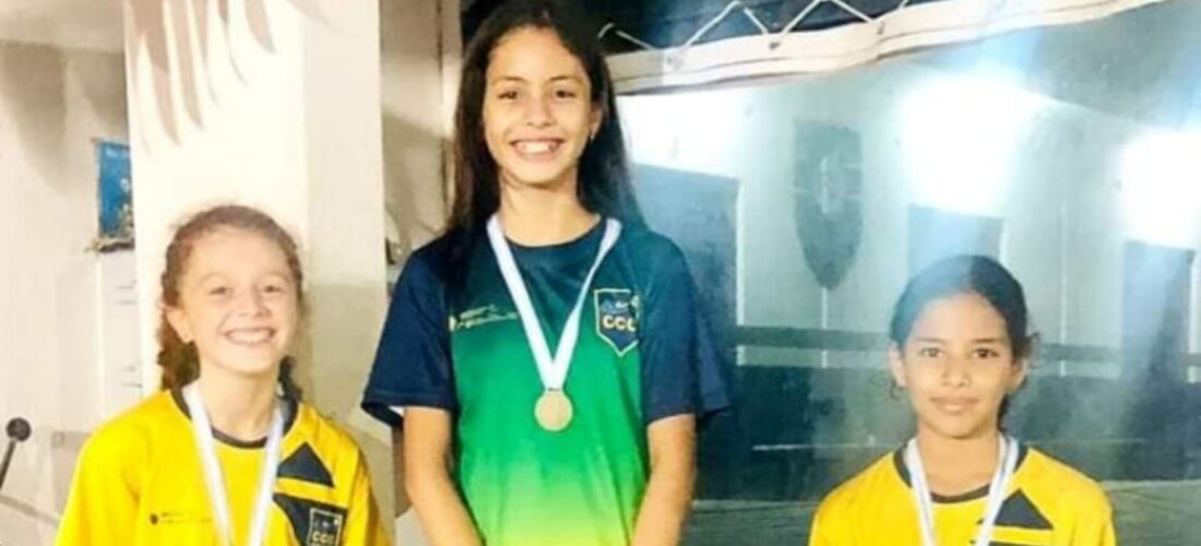 Nadadoras promocionales CCC en torneo nacional