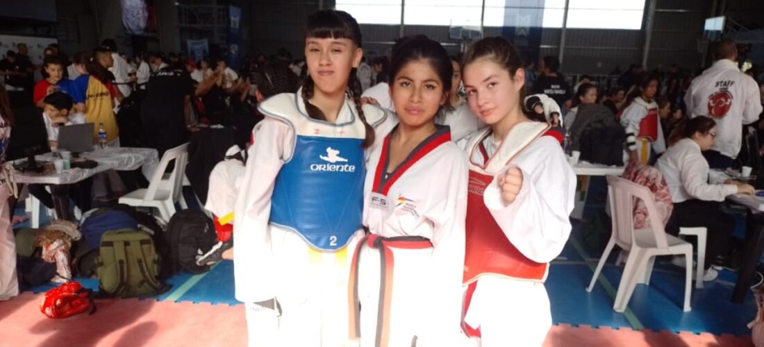 Campanenses en el open de taekwondo