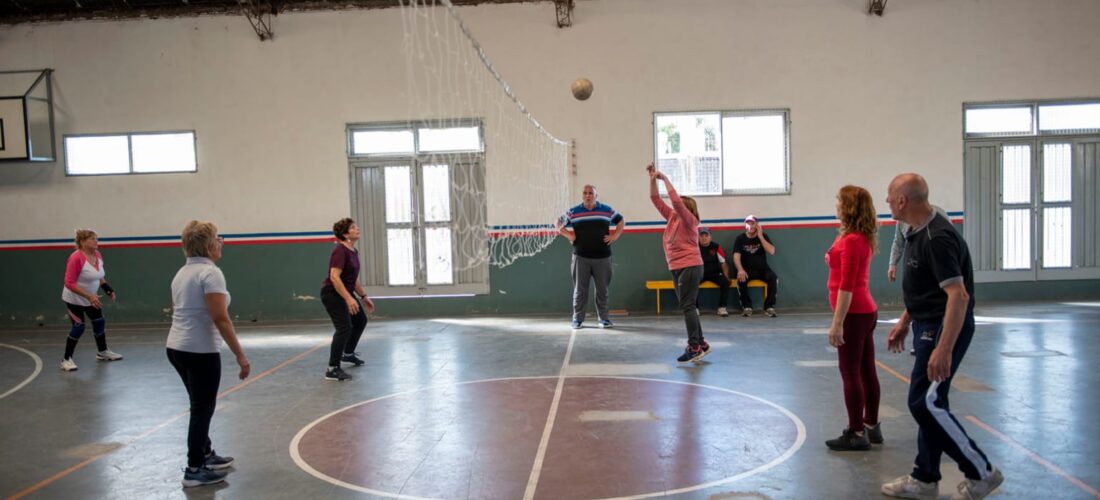 “GRANDES DEPORTISTAS” DISPUTARON LA ÚLTIMA FECHA DEL TORNEO ORGANIZADO POR EL MUNICIPIO